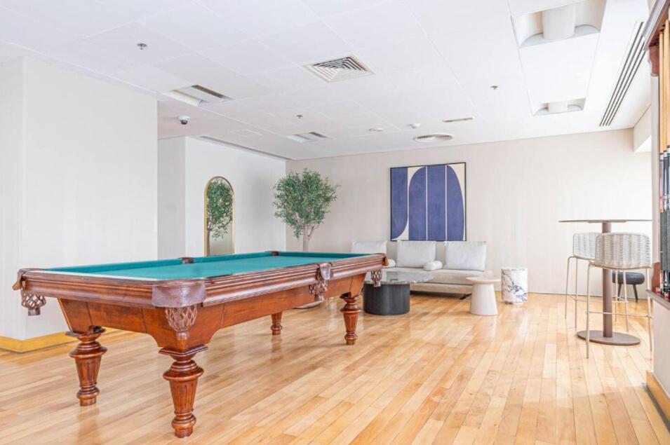 First Class 1br Downtown Lively Getaway