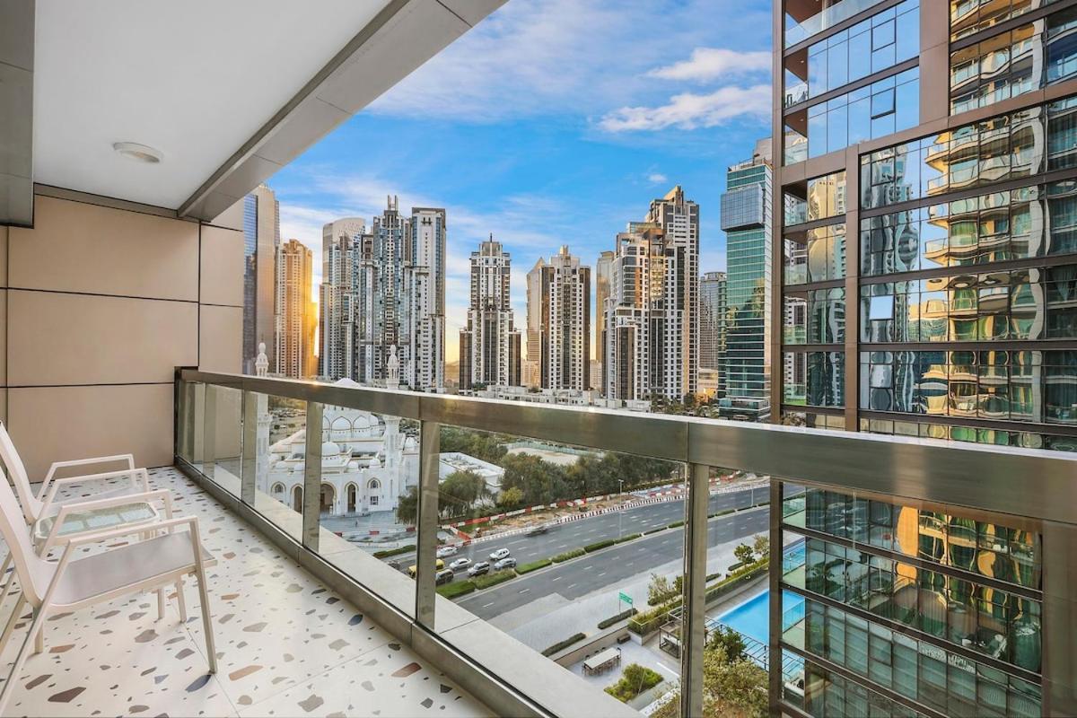 First Class 1br Downtown Lively Getaway Dubai