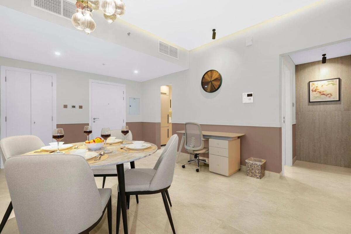 First Class 1br Downtown Lively Getaway Apartment