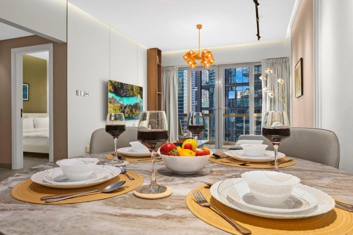 Apartment First Class 1br Downtown Lively Getaway Dubai